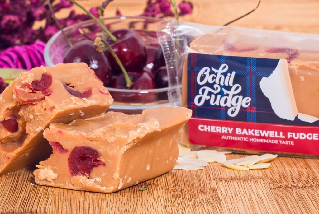 Cherry bakewell fudge